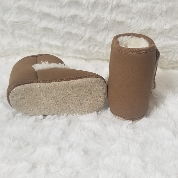 Old Navy Baby Girl Mocassin - Picture 4 of 6